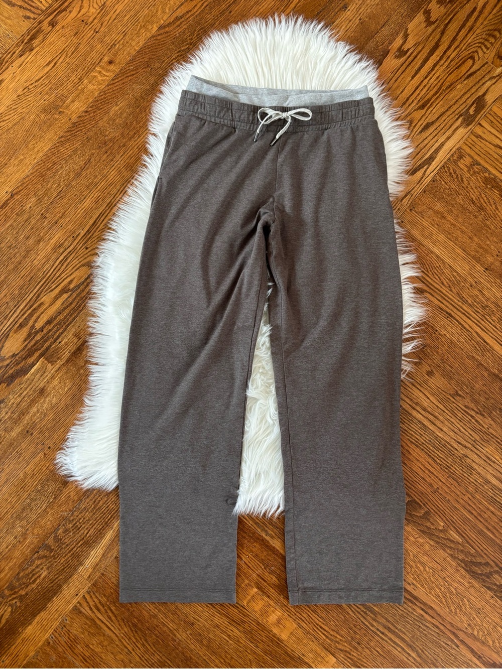 Vuori Women’s Halo Warm Up Straight Leg Pant Size Medium Double Waistband